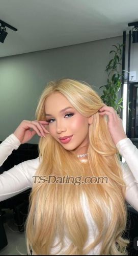 trans girl MarianaFortu 7932180 trans girl MarianaFortu 7932180