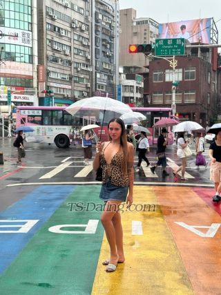 trans girl MauiOlis 0777090 trans girl MauiOlis 0777090