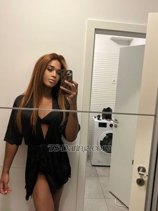 trans girl MaximaXxl 9094401 trans girl MaximaXxl 9094401