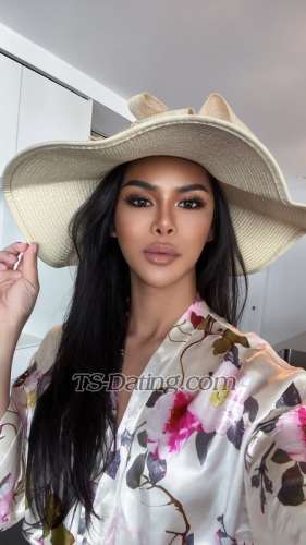 trans girl Milathaits 0028833 trans girl Milathaits 0028833