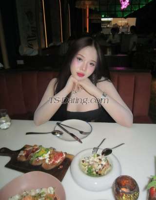 trans girl Milkybabe 7001383