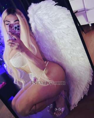 trans girl Mireya 0091897 trans girl Mireya 0091897