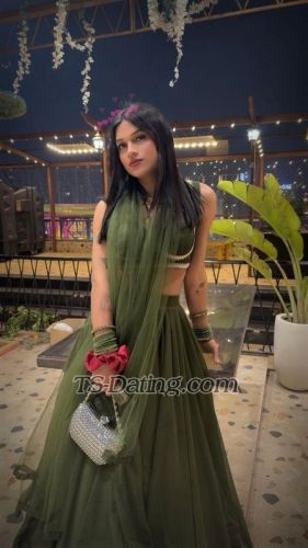 trans girl MissFlora 4734367