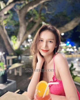 trans girl MissHolly22 0346809