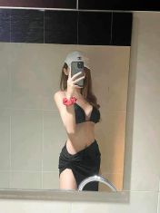 Miyami Chiang Mai Transex Hello, my name is Namkhing. I have a snake that measures
Video clip Video call 