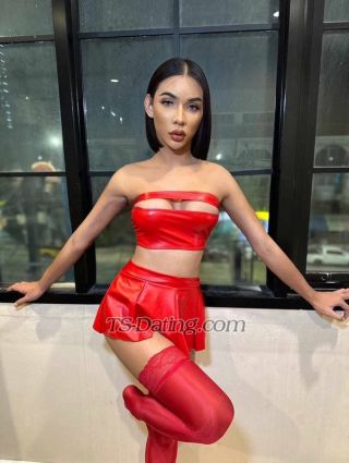 trans girl Moji44 0959556 trans girl Moji44 0959556