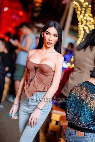 trans girl Moji44 6173045