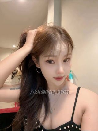 trans girl Molly39 6215997 trans girl Molly39 6215997