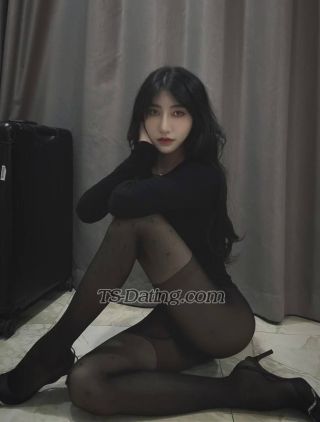 trans girl Monla99 7588939