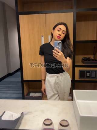 trans girl NESnowy 0629566 trans girl NESnowy 0629566