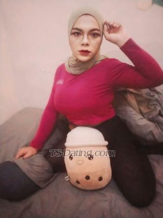 trans girl Nabillachels2 5088630