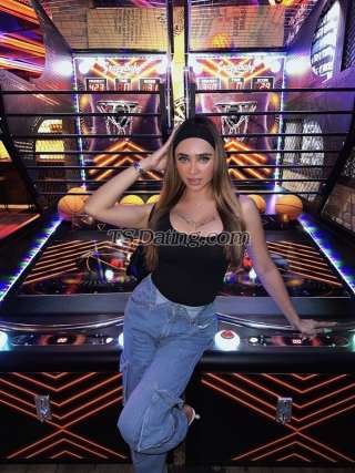 trans girl NadiaNad 8043733