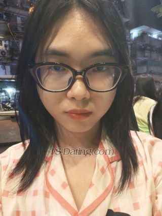 trans girl NaomiVy 9571239