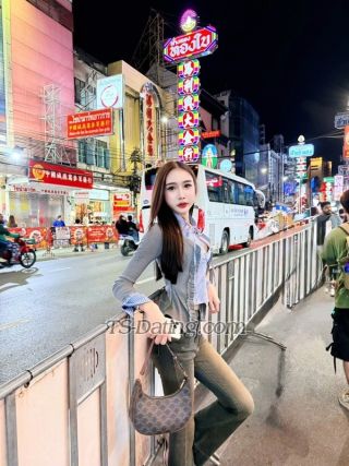 trans girl Natthamol 8052918