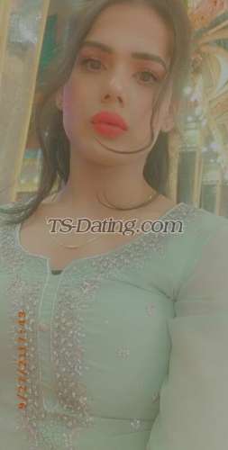 trans girl NauraKhan 1330801