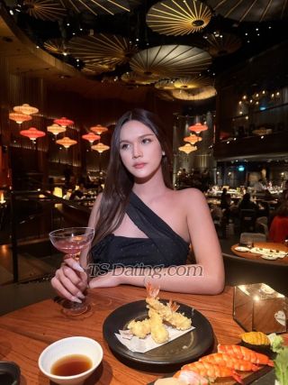 trans girl Navybabe 8950606