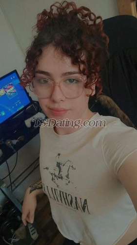 trans girl NaxitaFoxx 9982260