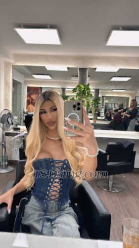 trans girl Nehir 5731140