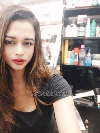 trans girl NiaLove 0775040 trans girl NiaLove 0775040