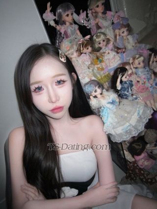 trans girl Niranira 0249613 trans girl Niranira 0249613