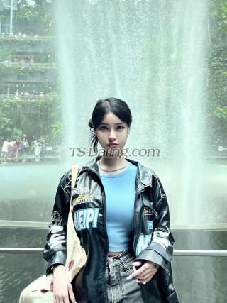 trans girl Niranira 3755250