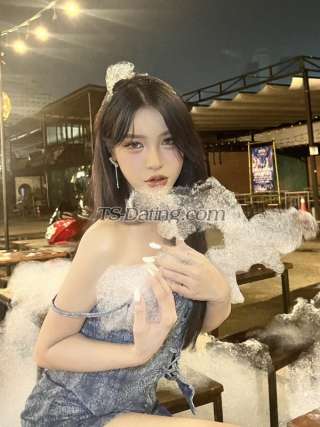 trans girl Niranira 3755266