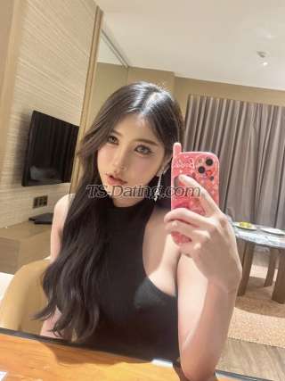 trans girl Niranira 3755378