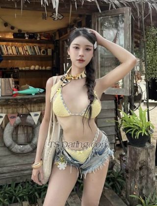 trans girl Niranira 8665663