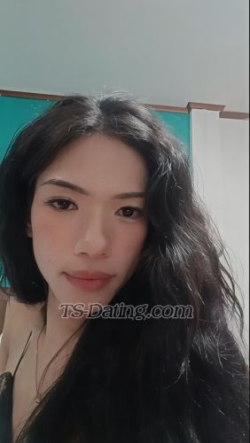 trans girl Niratcha 2609828