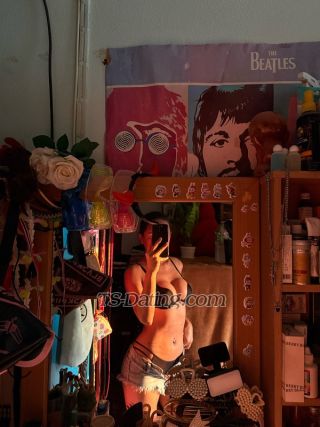 trans girl NueyNuey789 1037051 trans girl NueyNuey789 1037051