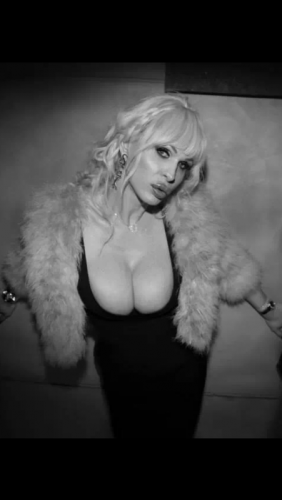 trans girl ninna 6723559