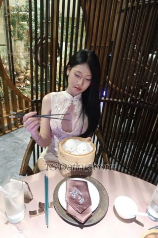 trans girl 083291mm 4695936