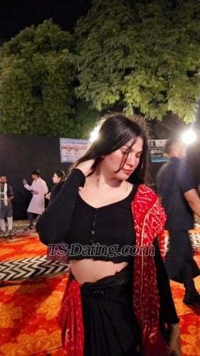 trans girl Parull 9615382