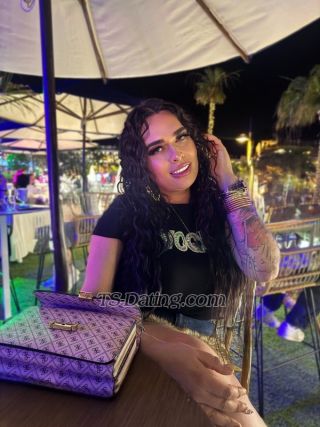 trans girl Paulaandrea 6647602