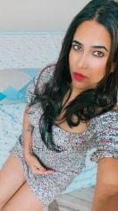 Pearly Pearly90 Pearly90 Bangalore Transex Hola. Soy Pearly. Estoy aquí para divertirme y explorar cosas nuevas. Soy extremadamente profesional y directa. No me gusta presumir. Solo busco servicios genuinos y personas genuinas. Si me tratas bien, yo te trataré mejor ☺️. Feliz de cumplir todos tus deseos ocultos y fantasías inexploradas. Prepárate para un viaje erótico. Ciao