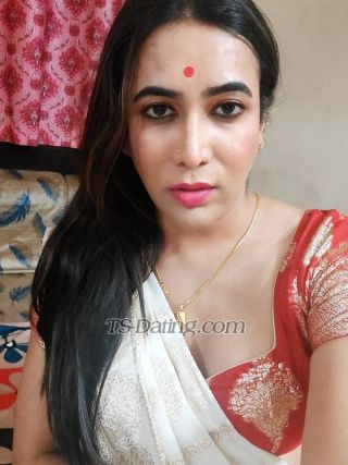 trans girl Pearly90 8133061 trans girl Pearly90 8133061