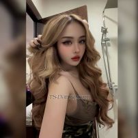 Pevita Batam Transex I am a 29 years old trans woman offering full body massage
services