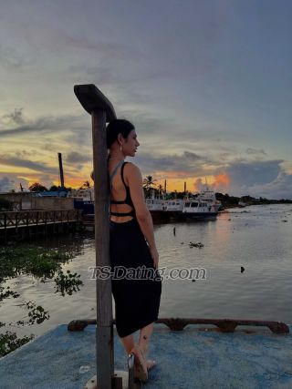 trans girl PiaDonado 2870053