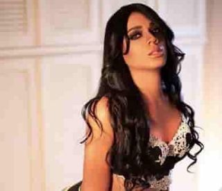 trans girl Piavega 1998350