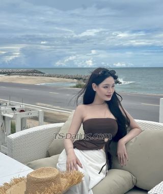 trans girl Pimlalyn 1363105