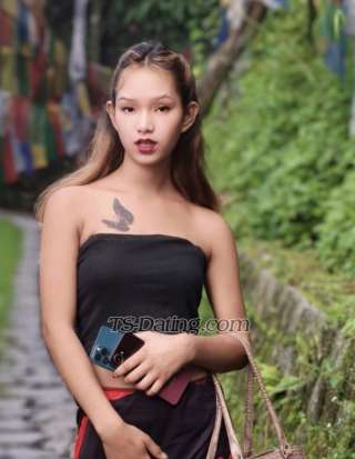 trans girl PoonamJaan 1822736