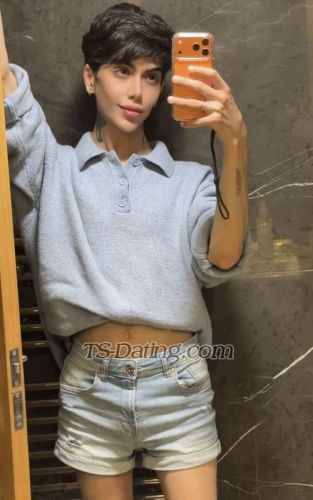 trans girl parvin 0753187