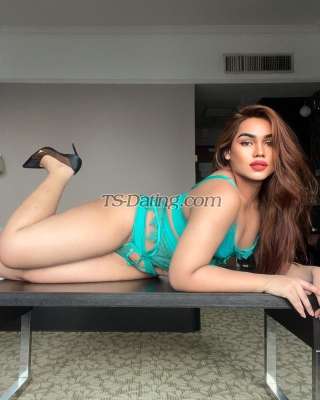 trans girl QishAdrianna 7977527