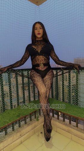 trans girl QueenAahat 0435080