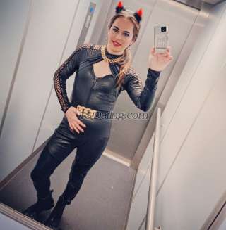 trans girl QueenChloe 1298487 trans girl QueenChloe 1298487