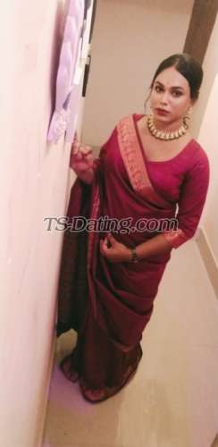 trans girl QueenofBed 9820195