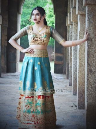 trans girl ROOHICD 0681680 trans girl ROOHICD 0681680