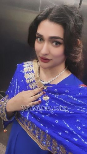 trans girl ROOHICD 3418141