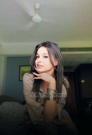 trans girl RealAnaira 1840072