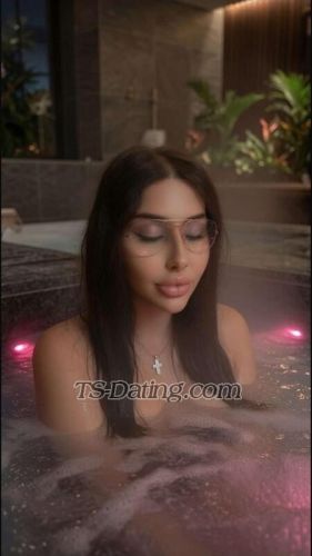 trans girl Rema2000 0646997